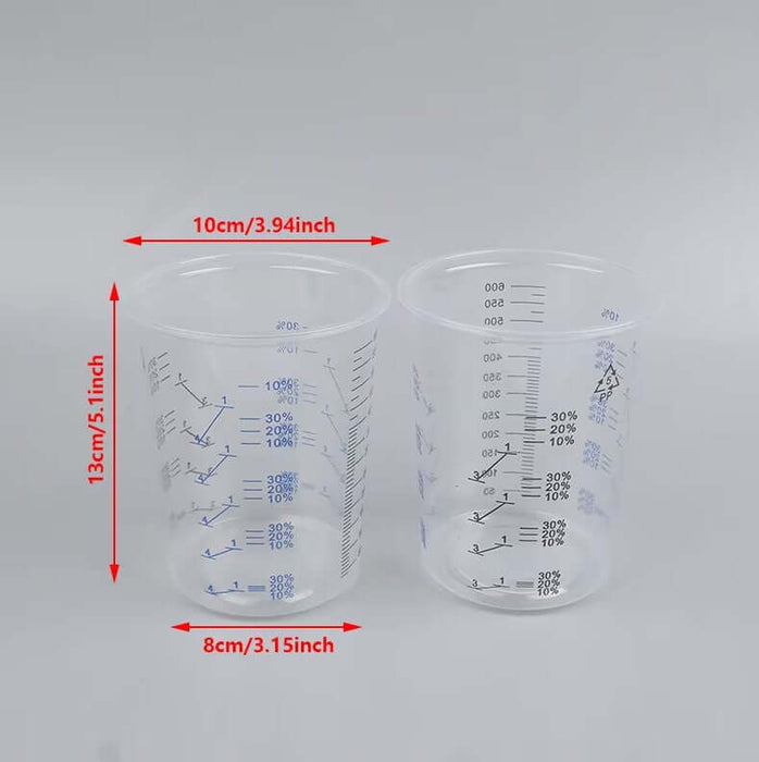 Two 600ml disposable transparent paint mixing cups with measurement markings and sizes of 13cm height, 10cm diameter, and 8cm base width.